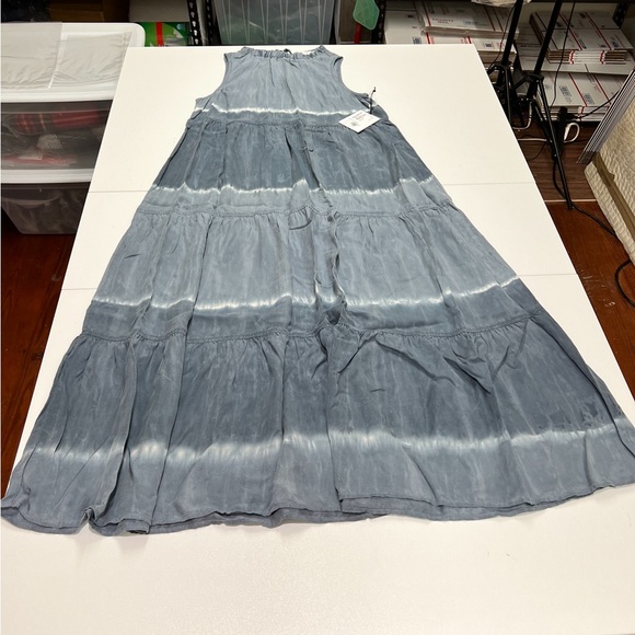 NWT BELLA DAHL Sleeveless Tiered MIDI Dress in Indigo Stripe! - Picture 5 of 11